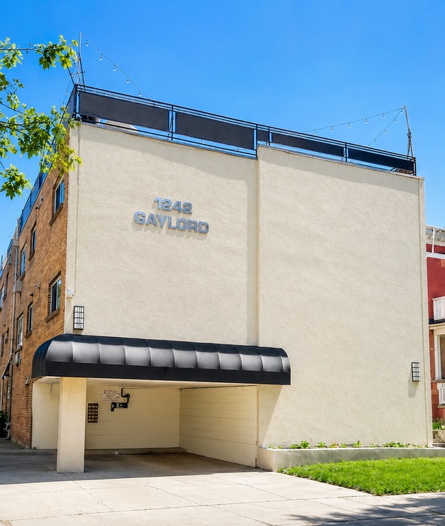 Building Photo - 1242 N Gaylord St