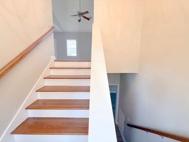 Photo - Spacious 4-Bedroom Home with Large Yard and Dual Garages in Cookeville  Property Description