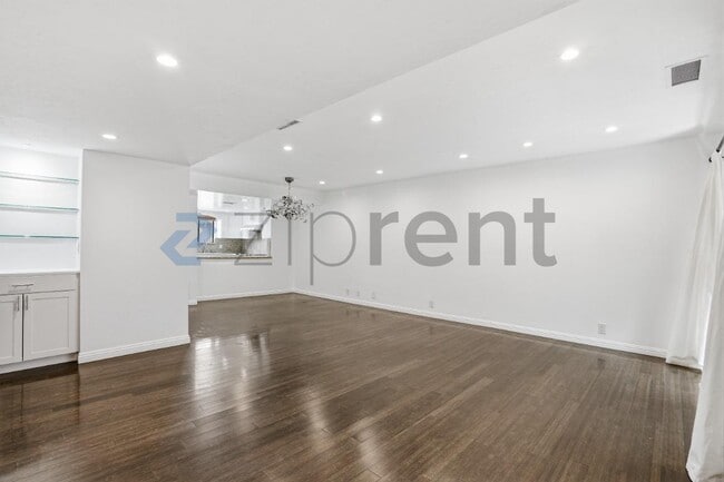 Photo - 743 Euclid Ave