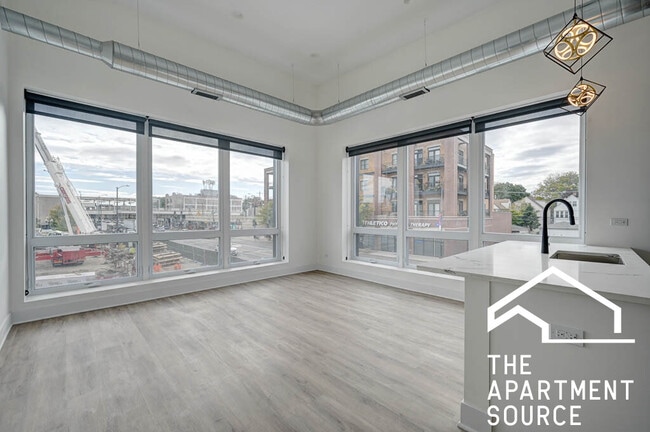 Photo - 4735 N Western Ave Unit 203