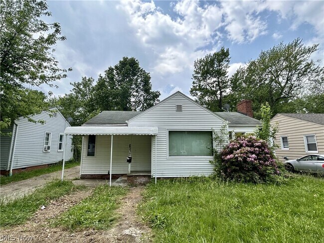 Photo - 2532 Greenvale Rd House