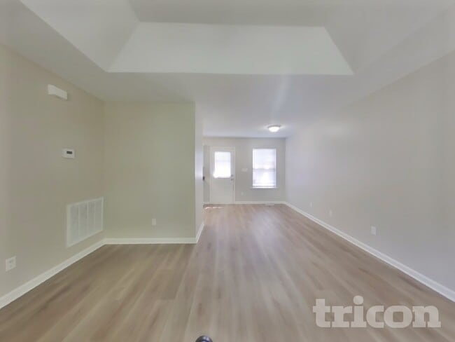 Photo - 2425 Saluda Dr