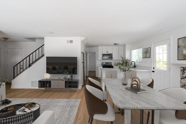 Photo - 5191 Alumni Pl