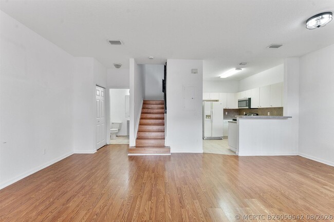 1407 S Santa Catalina Cir