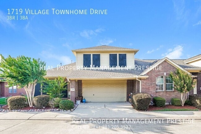 Photo - 1719 Village Townhome Dr