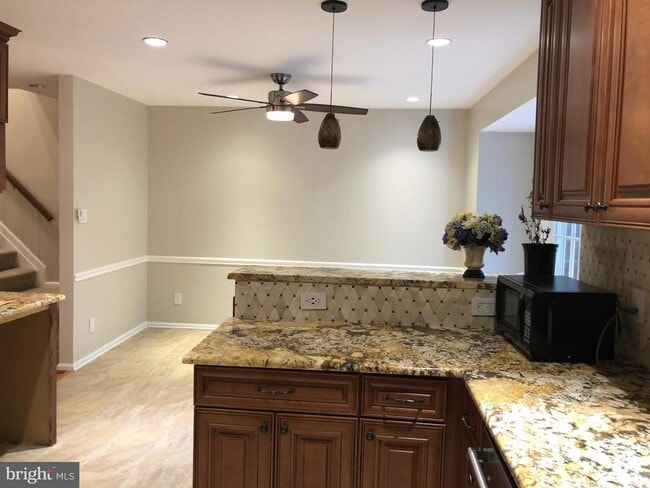 Photo - 9671 Britford Dr Casa Adosada