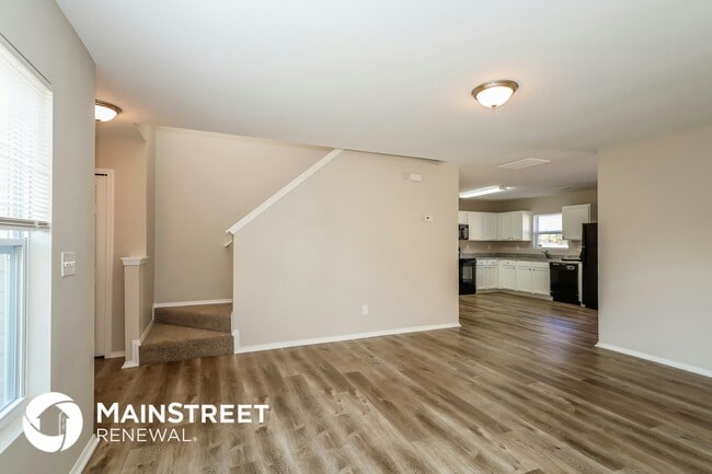 Photo - 4018 Larkhaven Village Dr