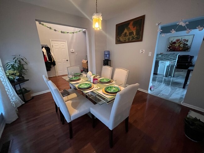 Photo - 82 Windingbrook Rd