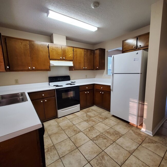 Photo - Modern Duplex Living in Georgia - 2Bed/2.5Bath with Convenient Amenities