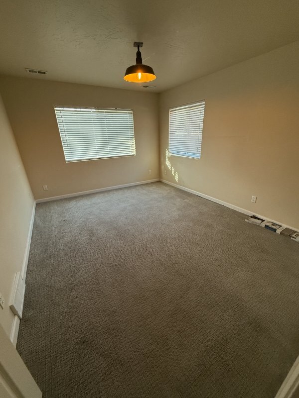 Photo - 578 Lind Ave