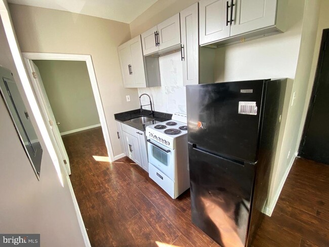 Photo - 2930 Frankford Ave