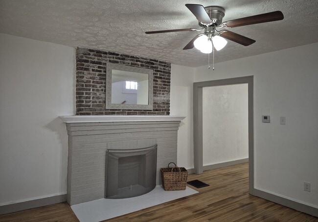 Living Room - 721 Hanford St