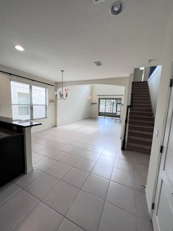 Photo - 416 Red Rose Ln