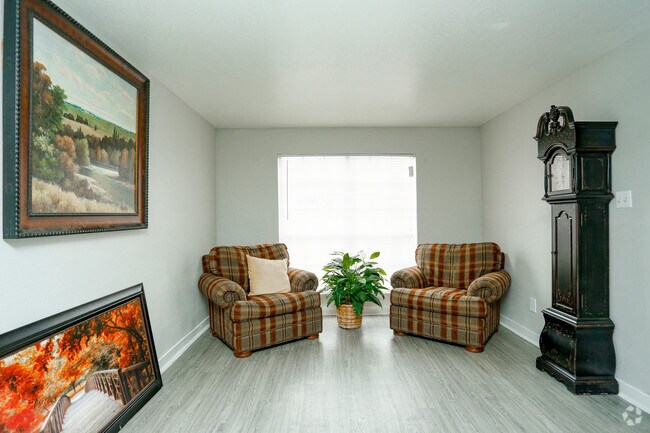Photo - Aster on Aldine