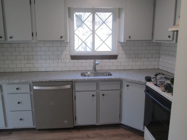 Photo - 114 Clark St Unit 114