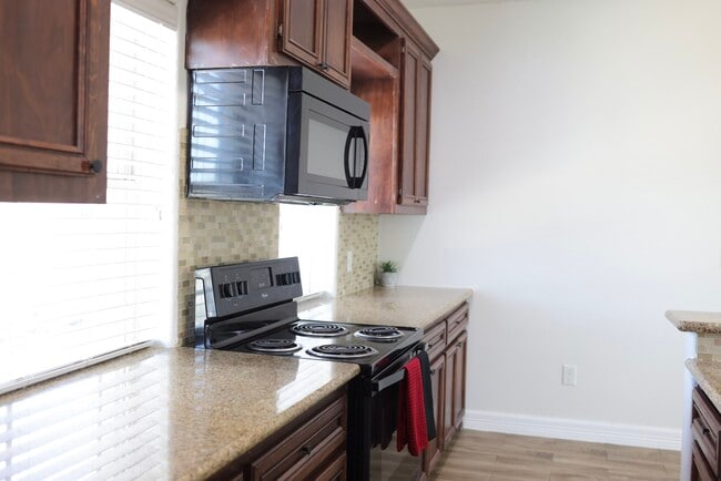 Building Photo - 716 Kolb Rd Unit 301
