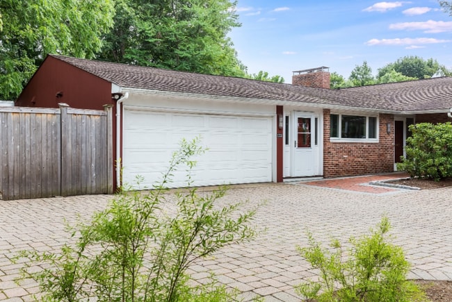 Building Photo - 133 Sudbury Rd Rental