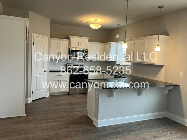 128 Ocean Springs Ave