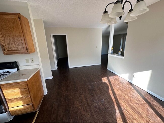 Photo - 1411 Nelle St