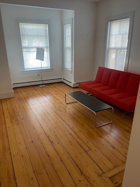 Building Photo - 106 Pleasant St Unit 1