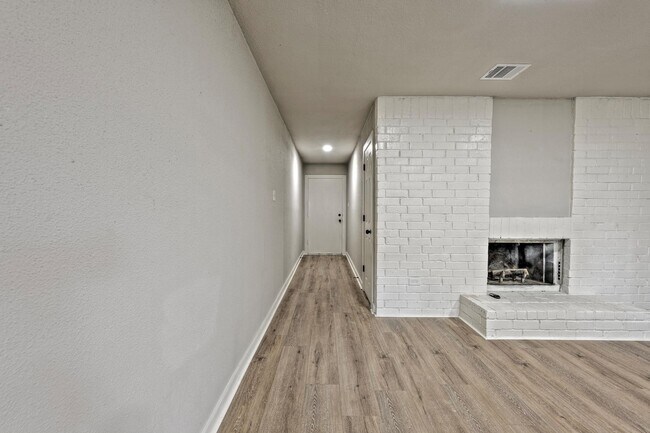 Photo - 4926 Adonis Dr