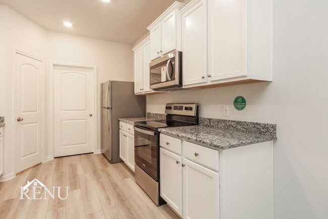 Photo - 10466 Sweetwater Creek Dr