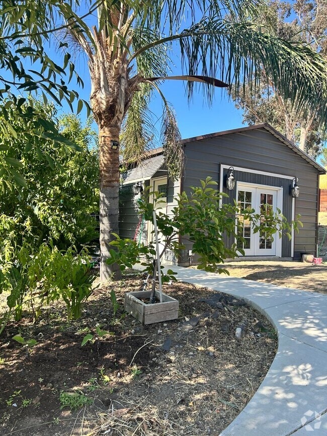 Building Photo - 1-Bedroom ADU with Full Kitchen, Loft & In...