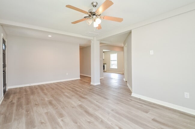 Photo - 1101 W South St