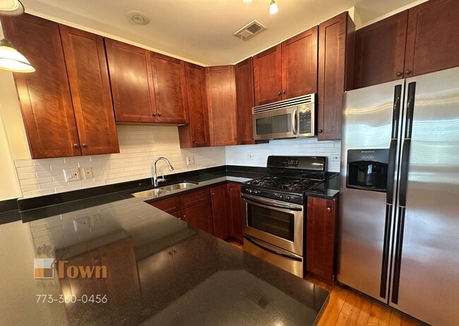 Building Photo - 6309 N Albany Ave Unit 3B Rental
