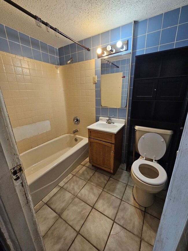 *2500 E 10th Street - #129 Rushmore
