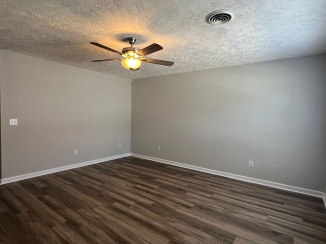 Photo - 1510 Center Pointe Dr