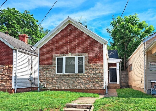 Building Photo - 1705 1/2 Hale Avenue