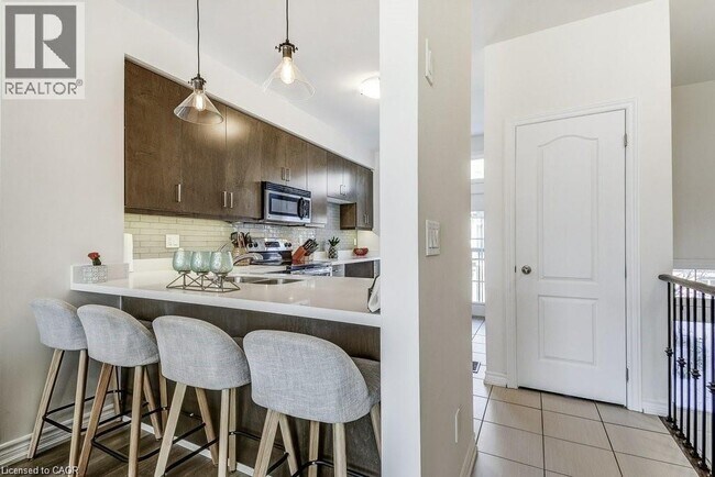 Photo - 2362 Treversh Common