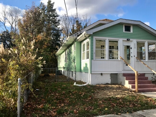 Photo - 239 Marlin Rd