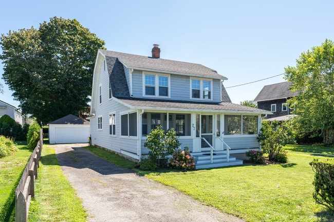 Photo - 27 Ridgewood Ave