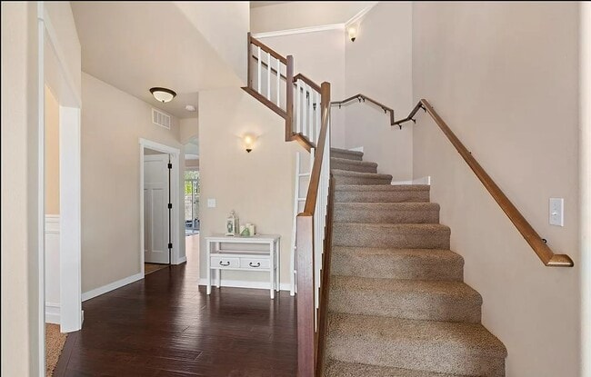 Photo - 1621 Bellerive Way SE