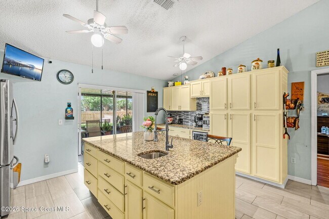 Photo - 249 East Dr