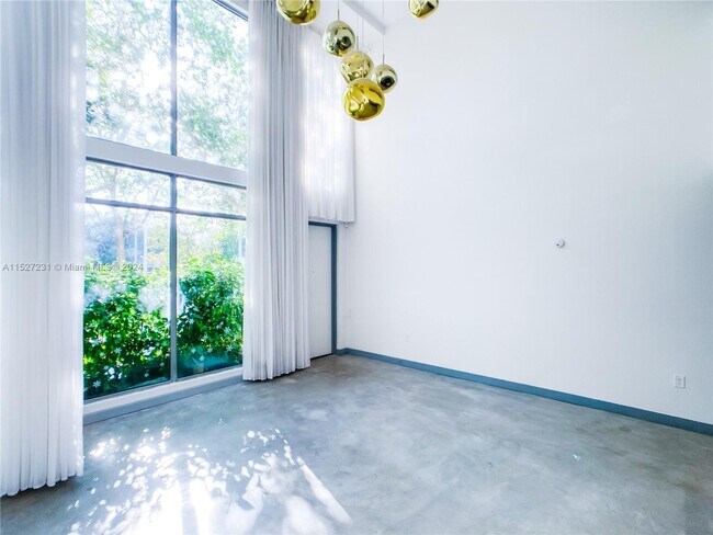 Photo - 163 N Shore Dr