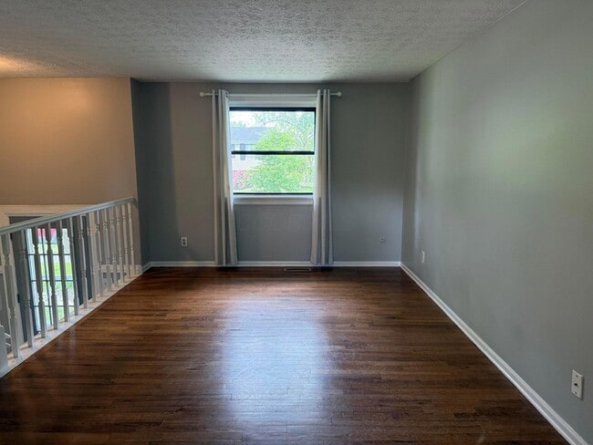 Photo - 2348 Warfield Dr