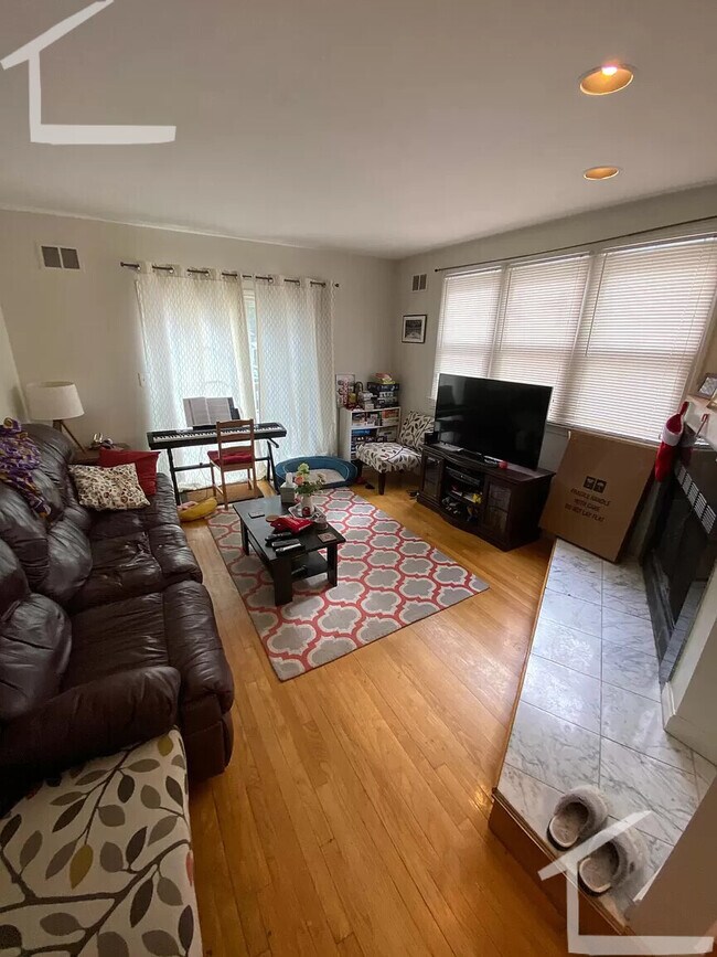 Photo - 258 Allston St Unit B