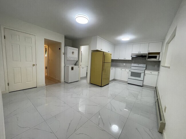 Photo - 6629 Colborne Ave