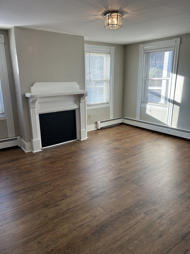 Photo - 156 Worcester St Unit 1