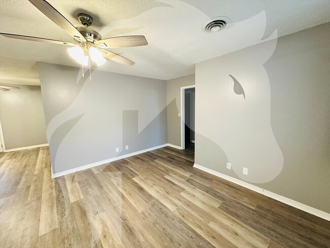 Photo - 2718 W Elm Ave