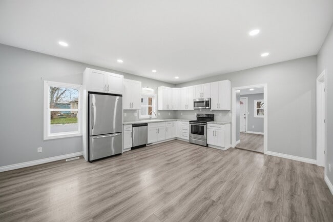 203 S Dean St Unit Bottom