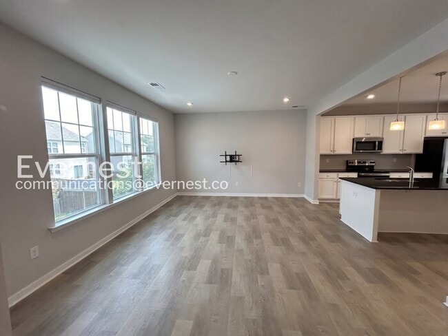 Photo - 7731 Leeds Castle Ln