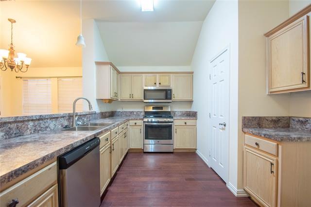 Photo - 736 Silverbrook Dr Casa