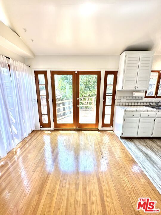 Photo - 9012 Phyllis Ave