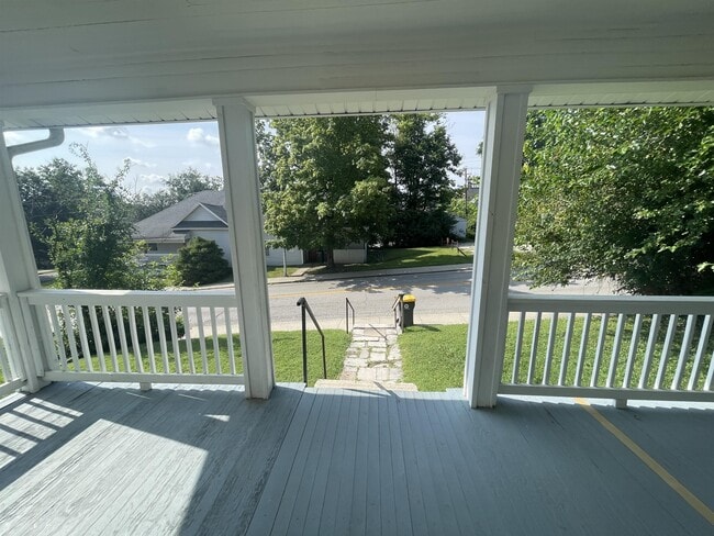 Photo - 217 E 10th St