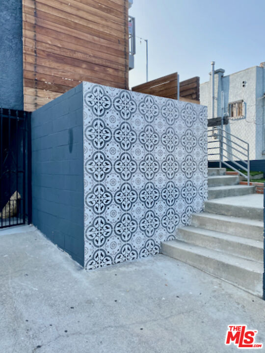 Photo - 1217 N Virgil Ave Unit 7B