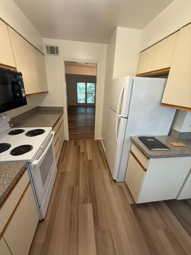 Photo - Spacious And Sun-Filled 3 Bedroom 2.5 Bath...